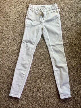 Amazon Essentials White Skinny High-Rise Jeans